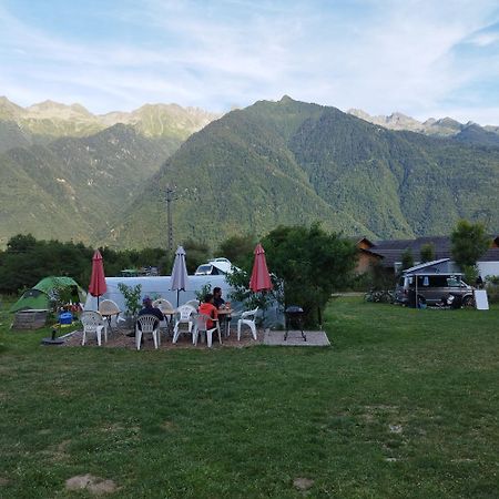 Maurienne Outdoor - Nuit Insolite En Yourte En Savoie Saint-Georges-Des-Hurtieres Exterior foto