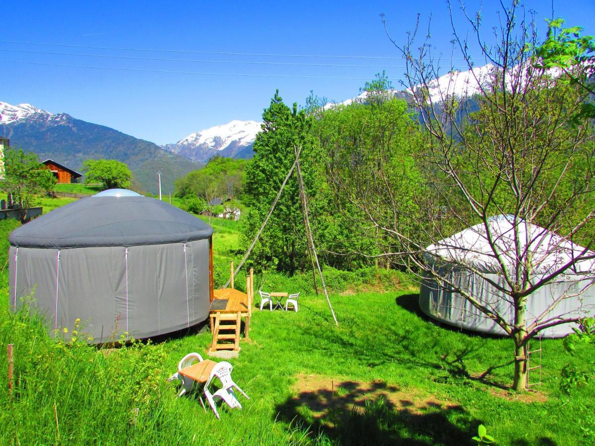 Maurienne Outdoor - Nuit Insolite En Yourte En Savoie Saint-Georges-Des-Hurtieres Exterior foto